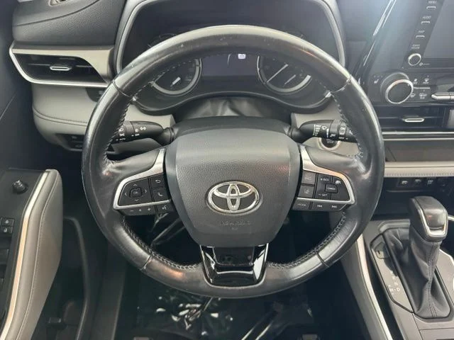 Used 2020 Gray Toyota XLE image 24