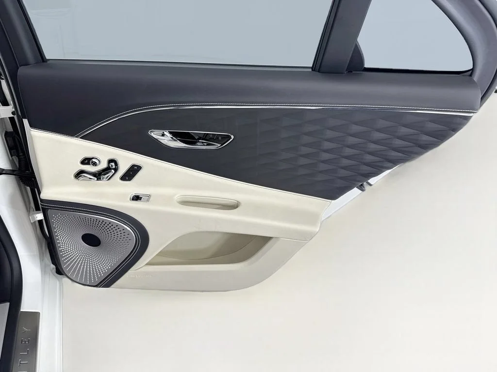 Used 2020 Glacier White Solid Bentley W12 image 26