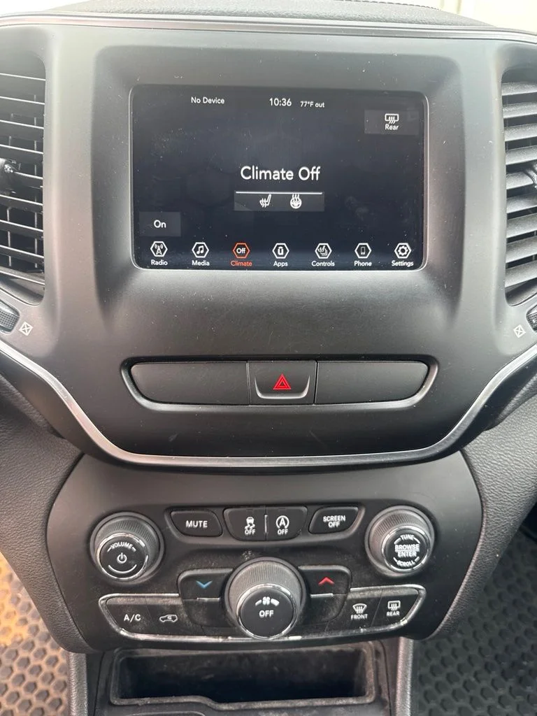 Certified Used 2020 Black Jeep Latitude image 6
