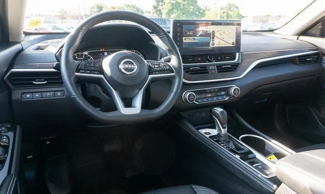 Certified Used 2025 Silver Nissan 2.5 SL image 14