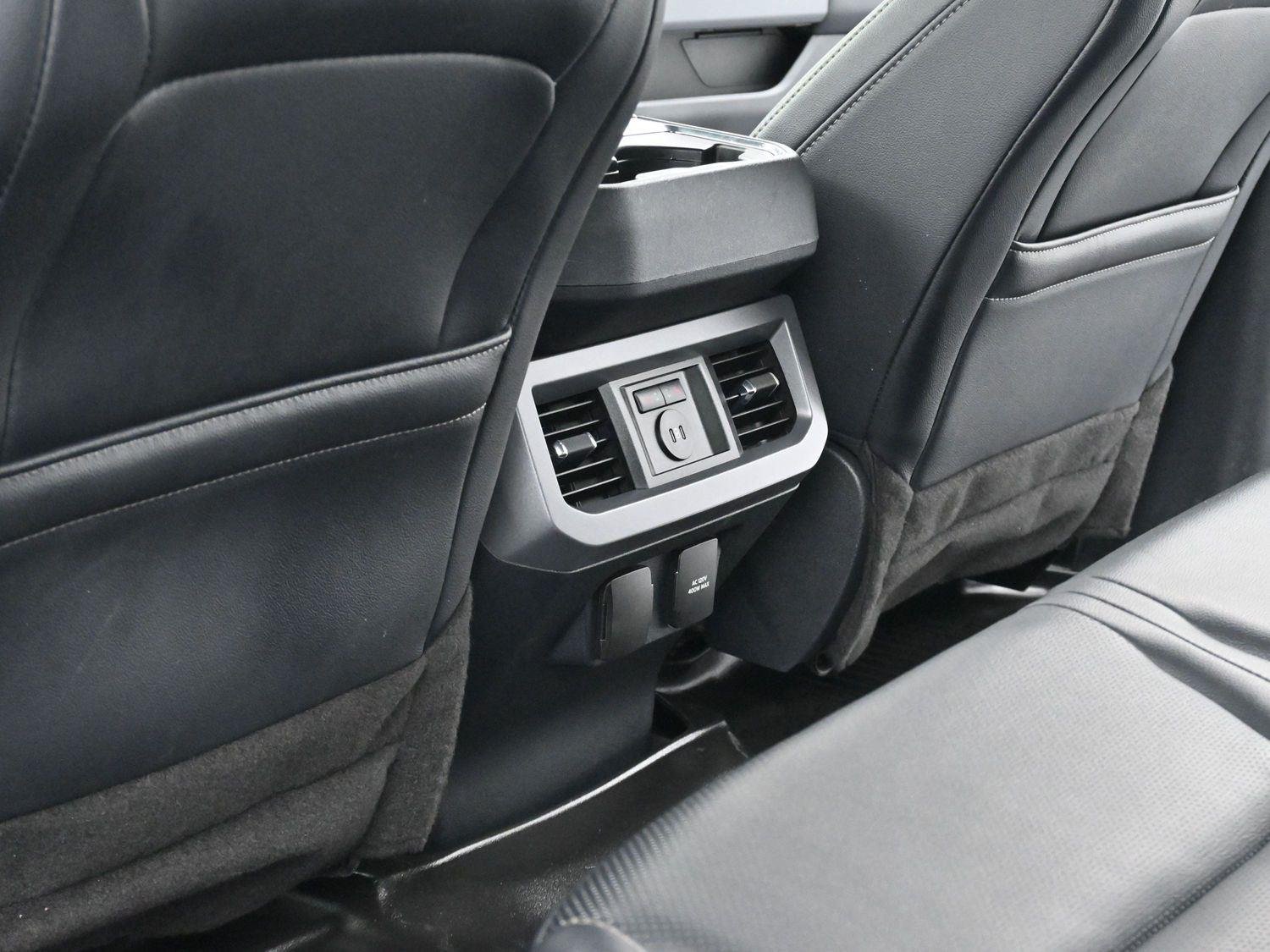 Used 2024 Oxford White Ford LARIAT image 27