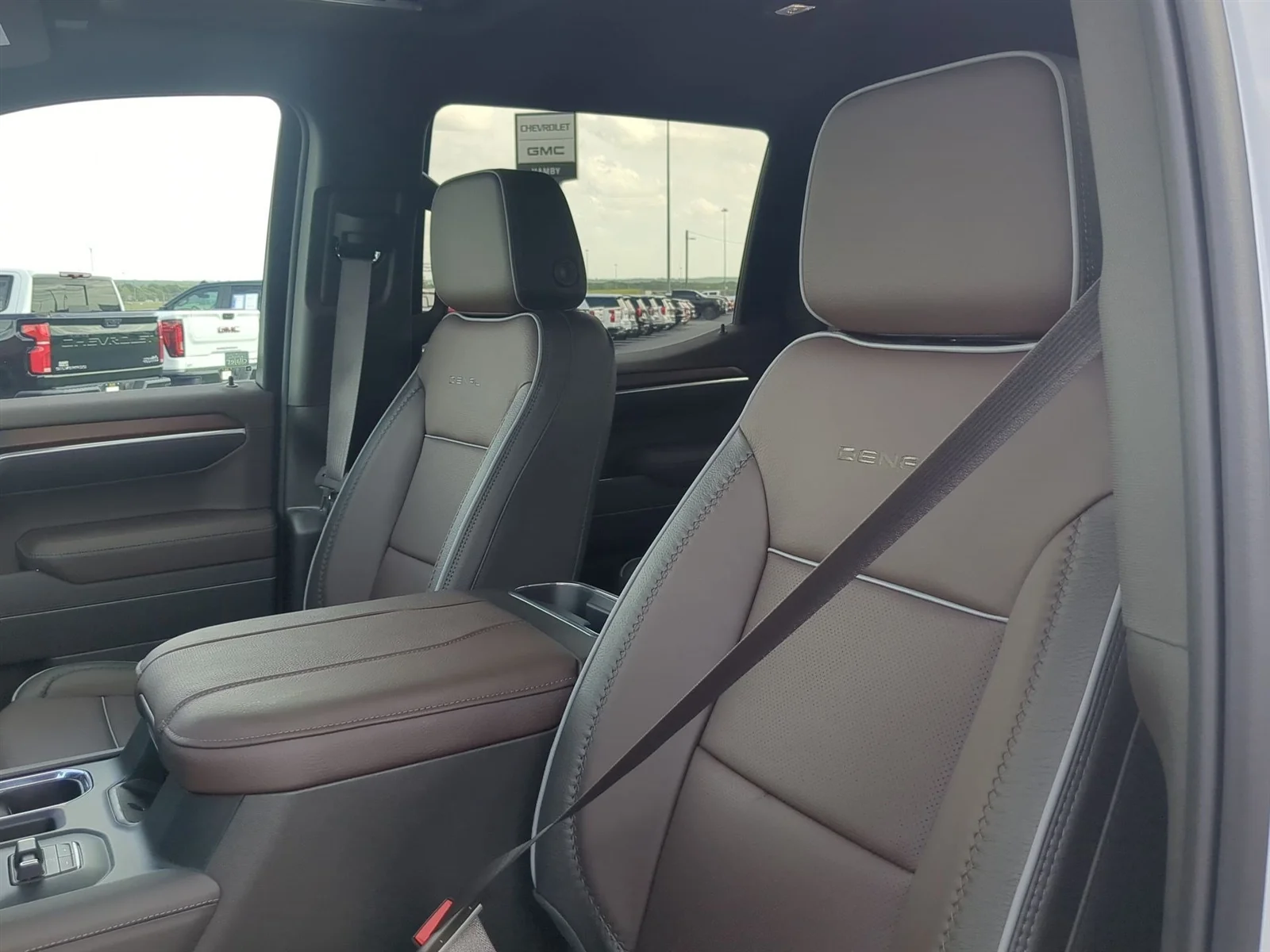 New 2026 Glacier White Tricoat GMC Denali image 44