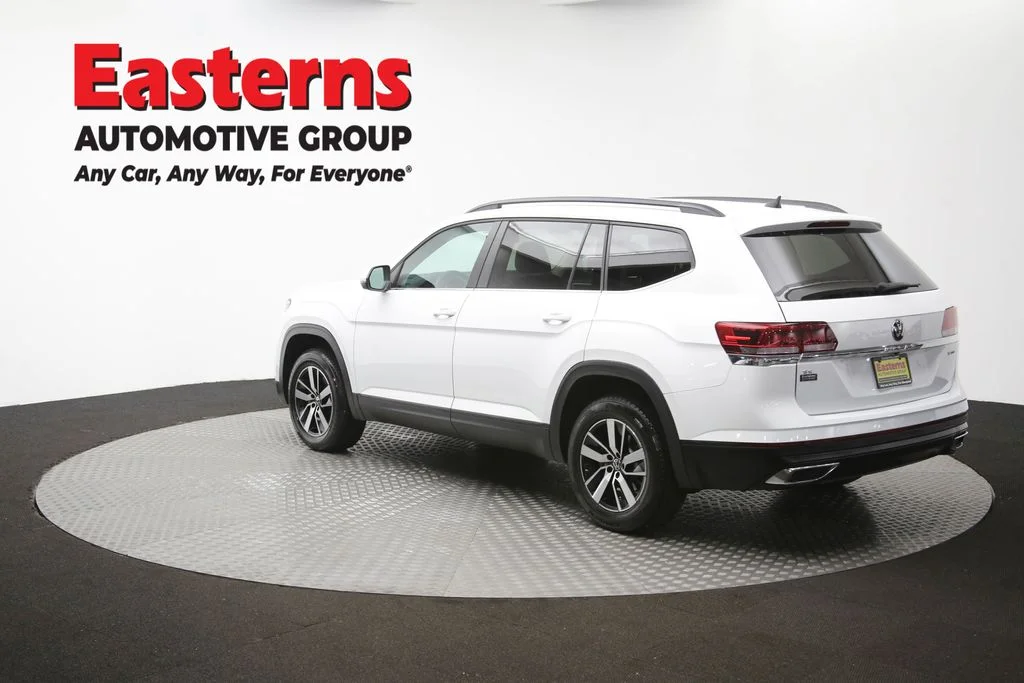Used 2022 White Volkswagen 2.0T SE image 64