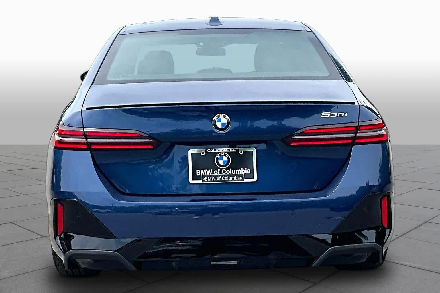 Used 2026 Phytonic Blue Metallic BMW 530i image 4