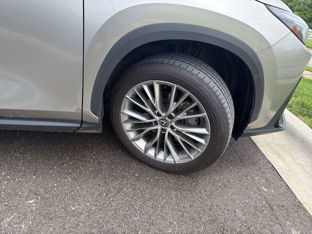 Certified Used 2025 ATOMIC SILVER Lexus 350h Premium image 14