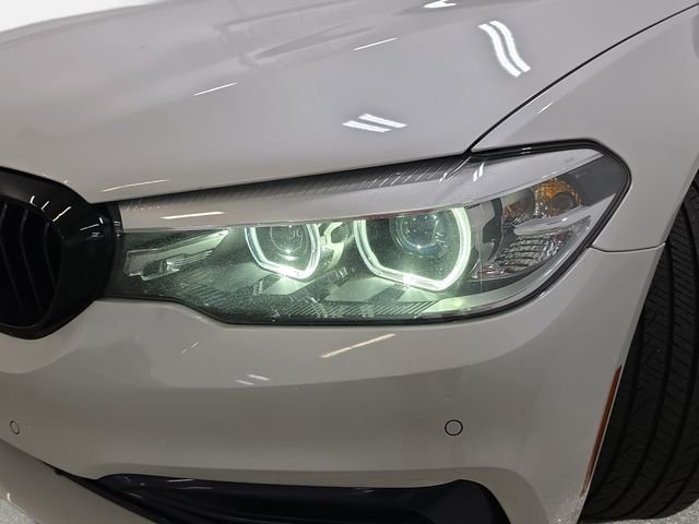Used 2019 Mineral White Metallic BMW 540i xDrive image 29