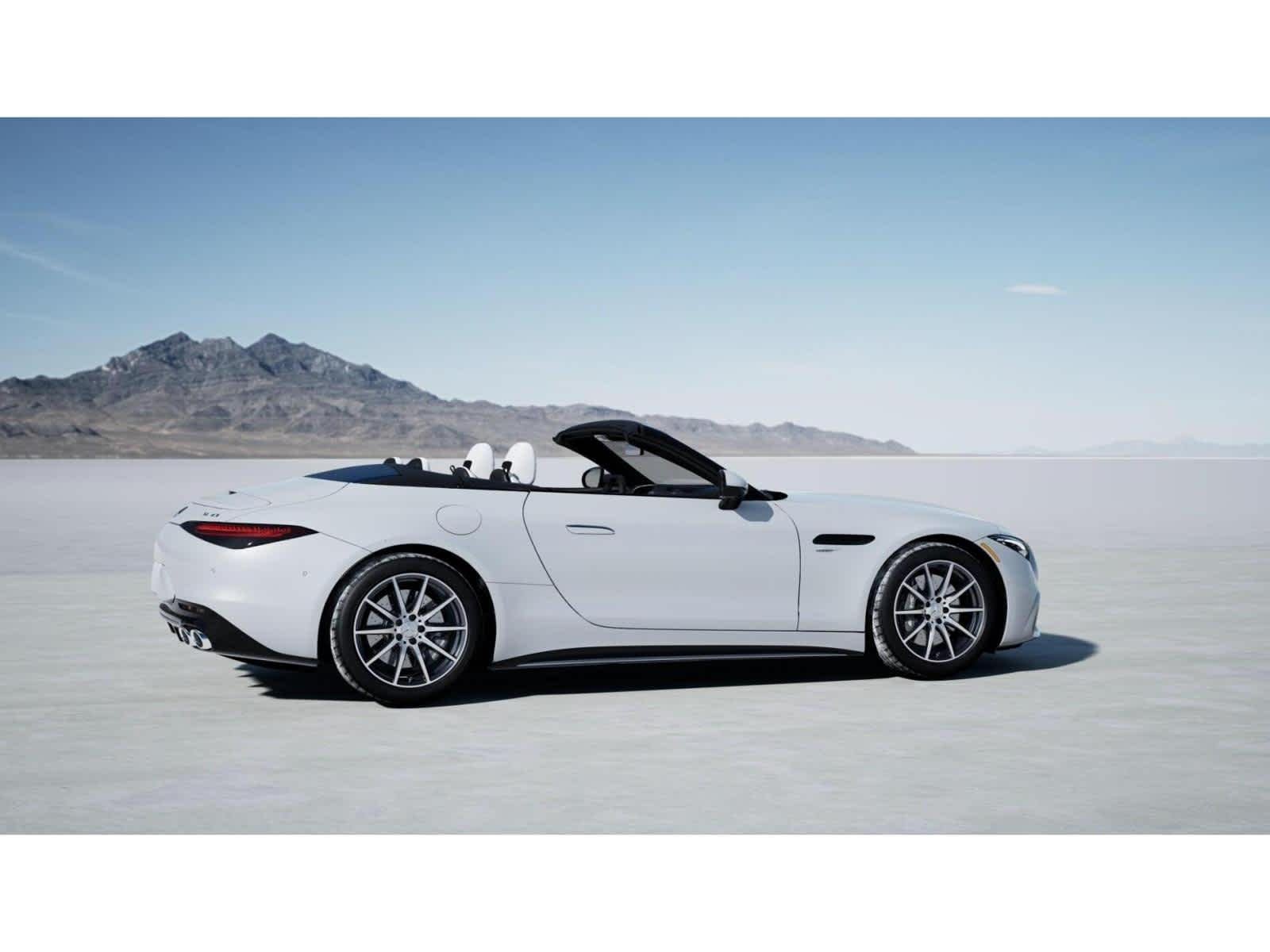 New 2027 MANUFAKTUR Moonlight White Metallic Mercedes-Benz AMG® SL 43 Roadster image 17