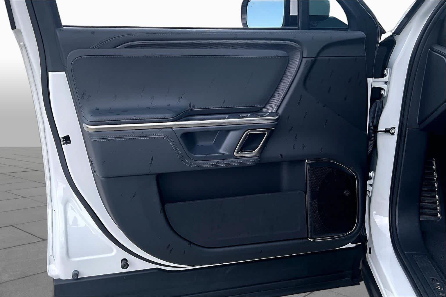 Used 2024 Glacier White Rivian Adventure image 24