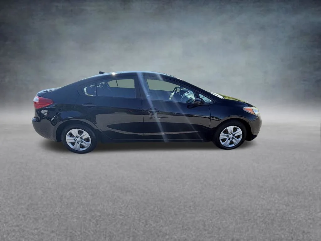 Used 2016 Black Kia LX image 7