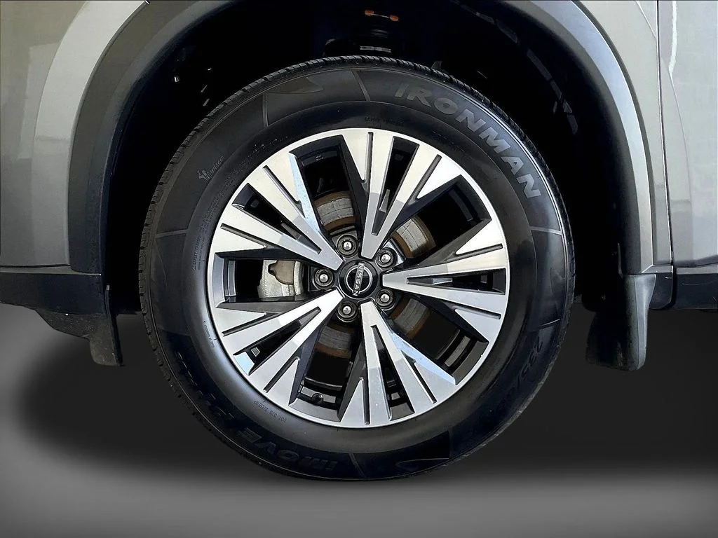 Used 2023 Gun Metallic Nissan SV image 34
