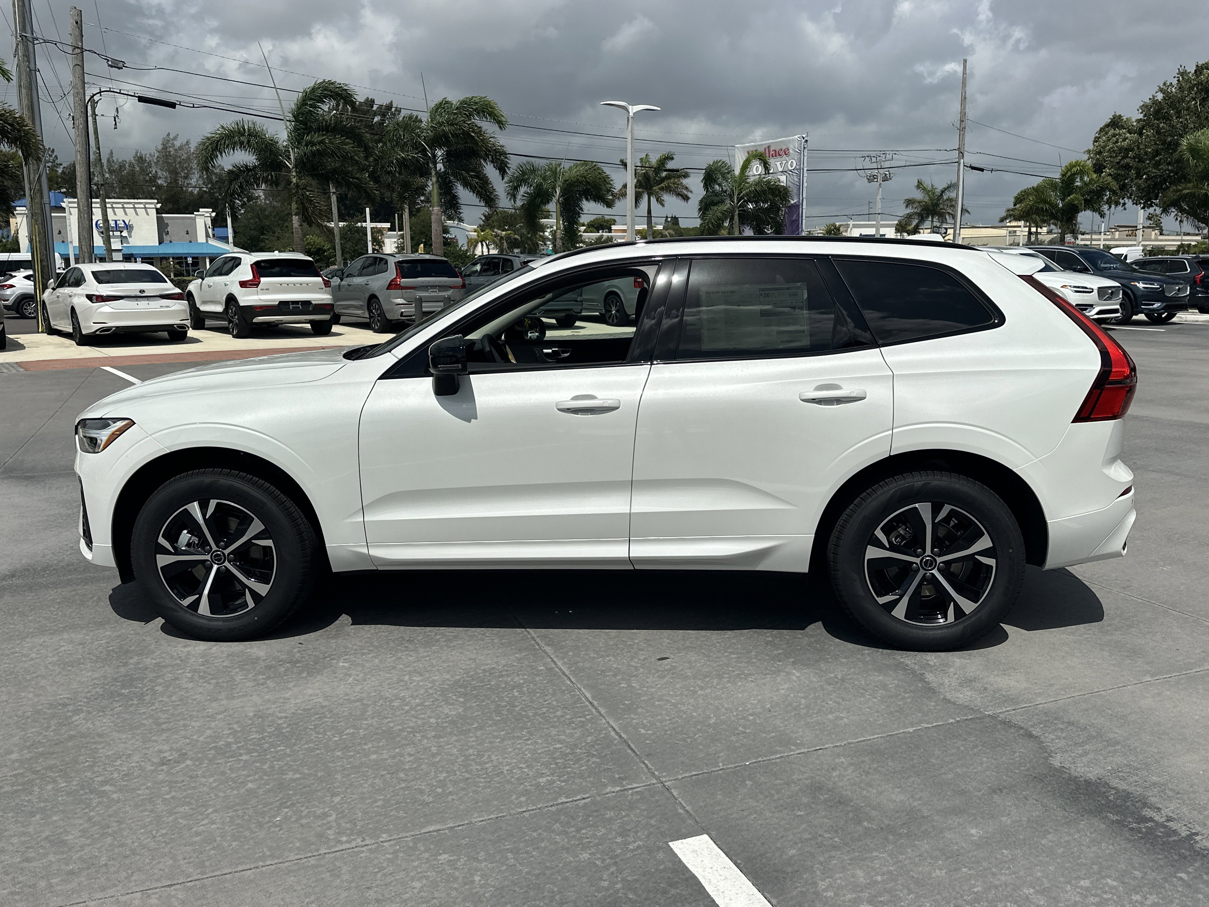 New 2026 Crystal White Volvo Core image 10