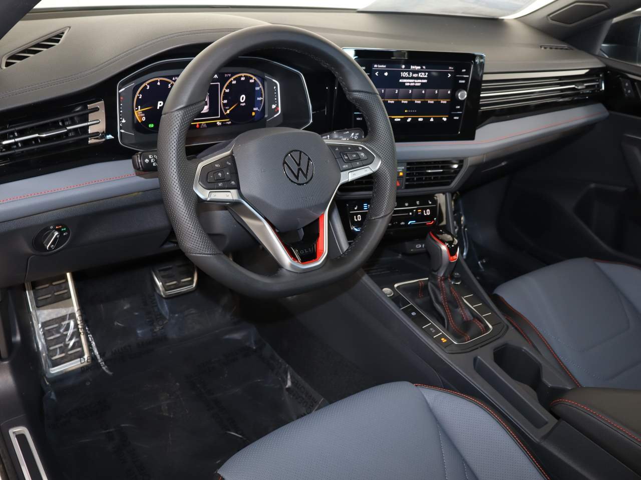New 2026 Pure White w Volkswagen Autobahn image 9
