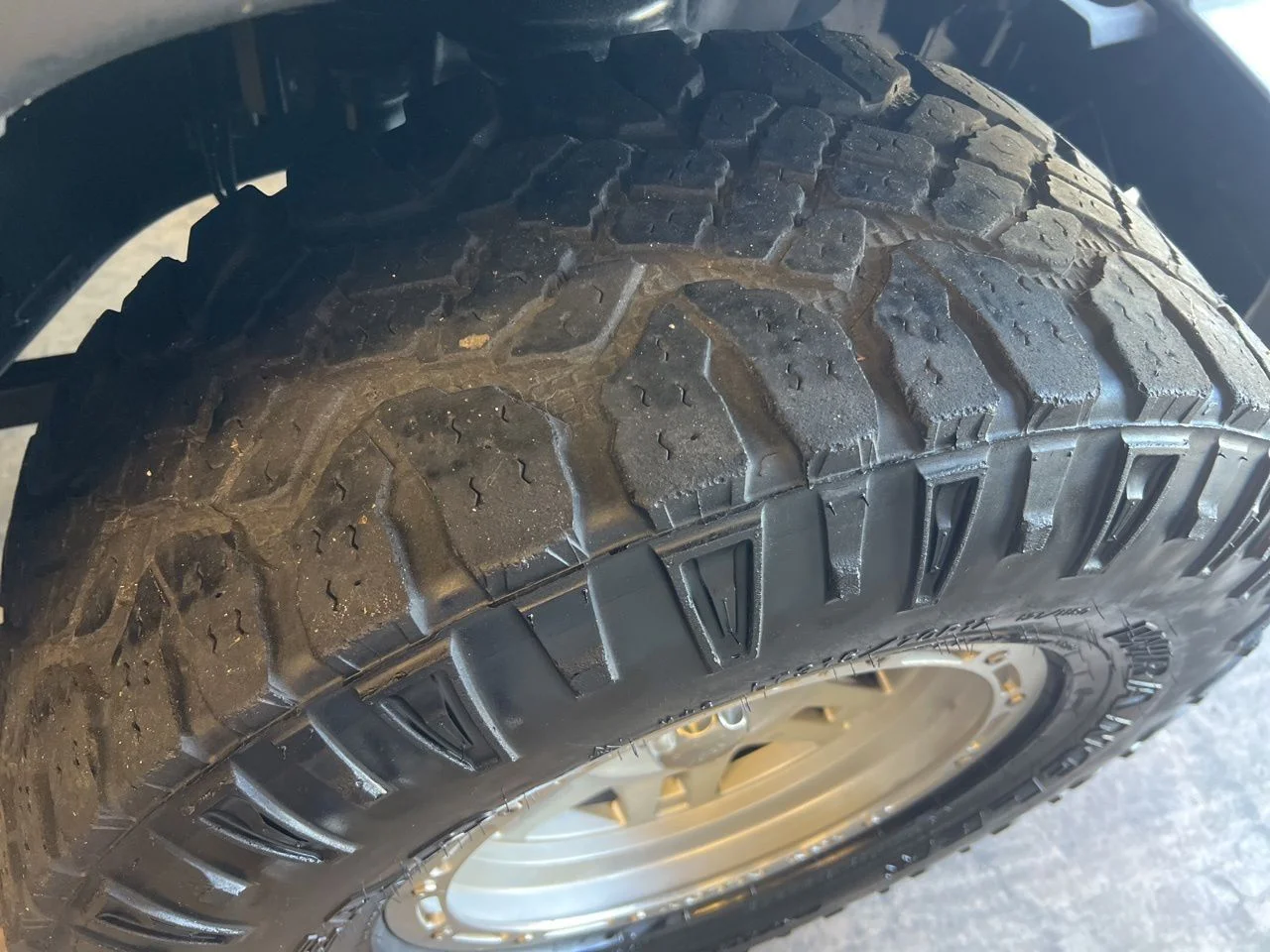 Used 2009 Silver Jeep X image 21
