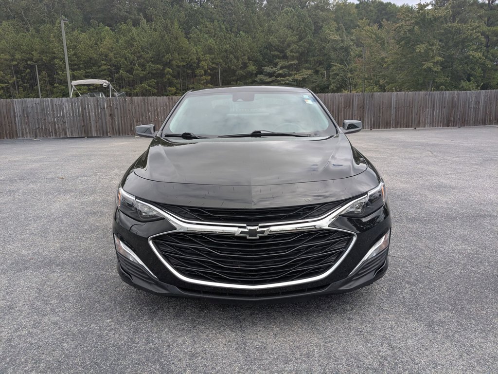 2025 Chevrolet Malibu RS photo 2