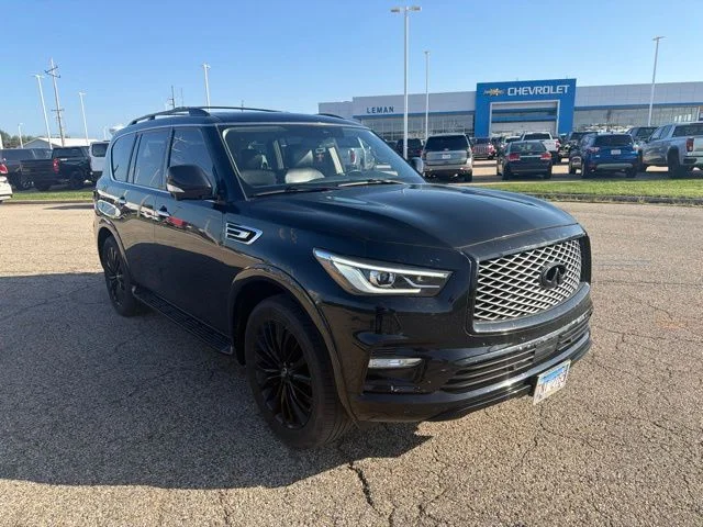 Used 2018 Black INFINITI Base image 2