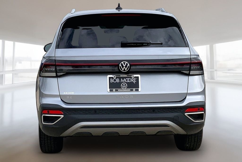 Used 2025 Pyrite Silver Metallic Volkswagen 1.5T SE image 4