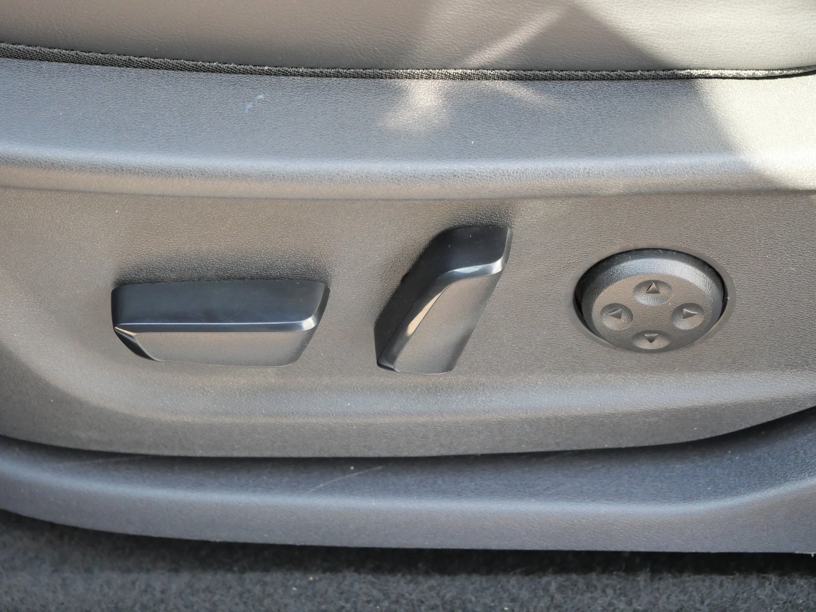Used 2023 Gun Metallic Nissan ENGAGE image 20