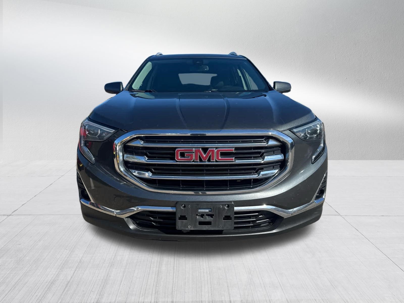 Used 2020 GRAPHITE GRAY METALLIC GMC SLT image 2