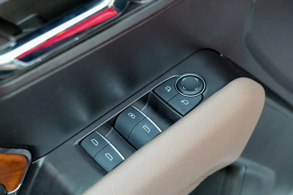 Used 2024 Summit White GMC Denali image 19