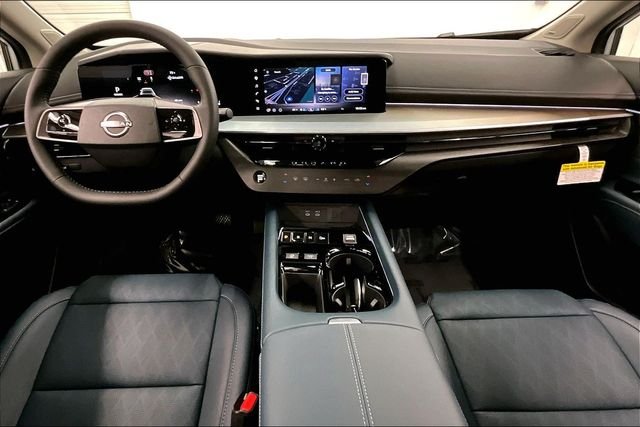 New 2026 Everest White Pearl/Black Nissan Platinum image 6