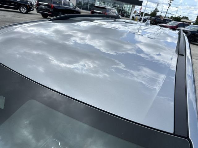 New 2026 Sterling Metallic GMC Elevation image 32