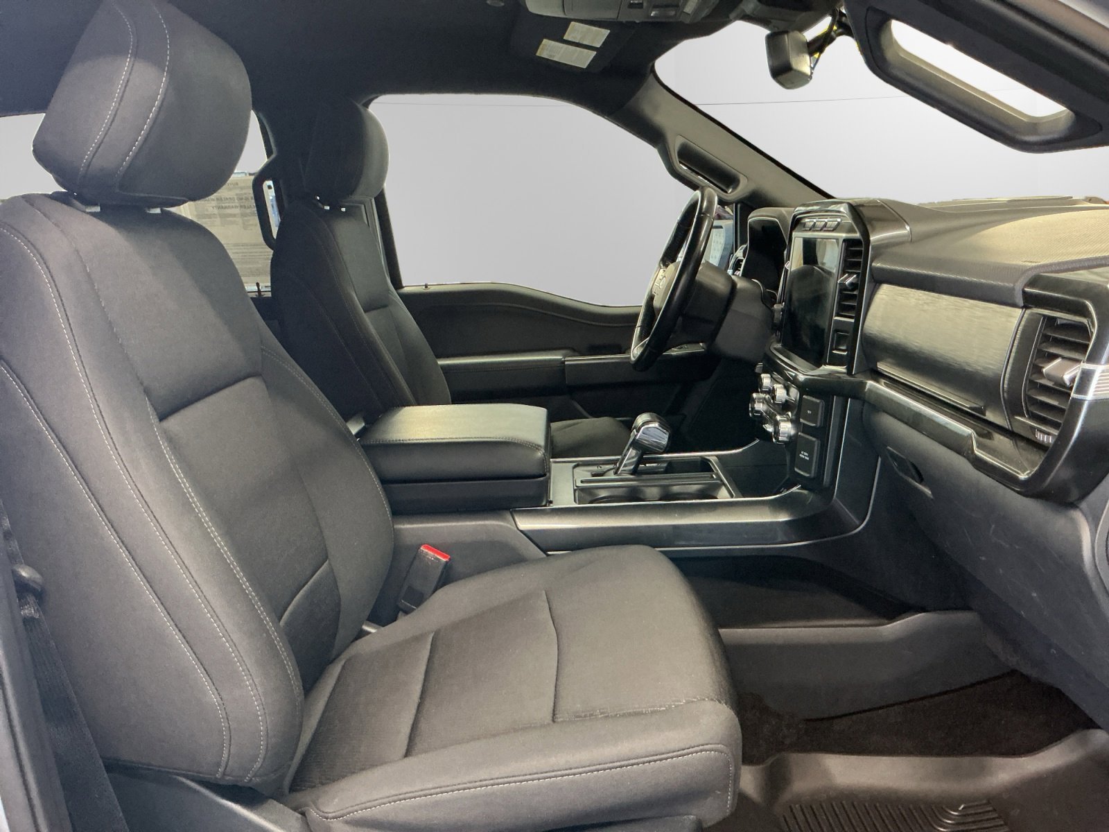 Used 2021 Iconic Silver Ford XLT image 15