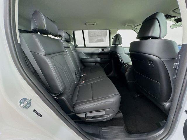 New 2026 White Hyundai SEL FWD image 43