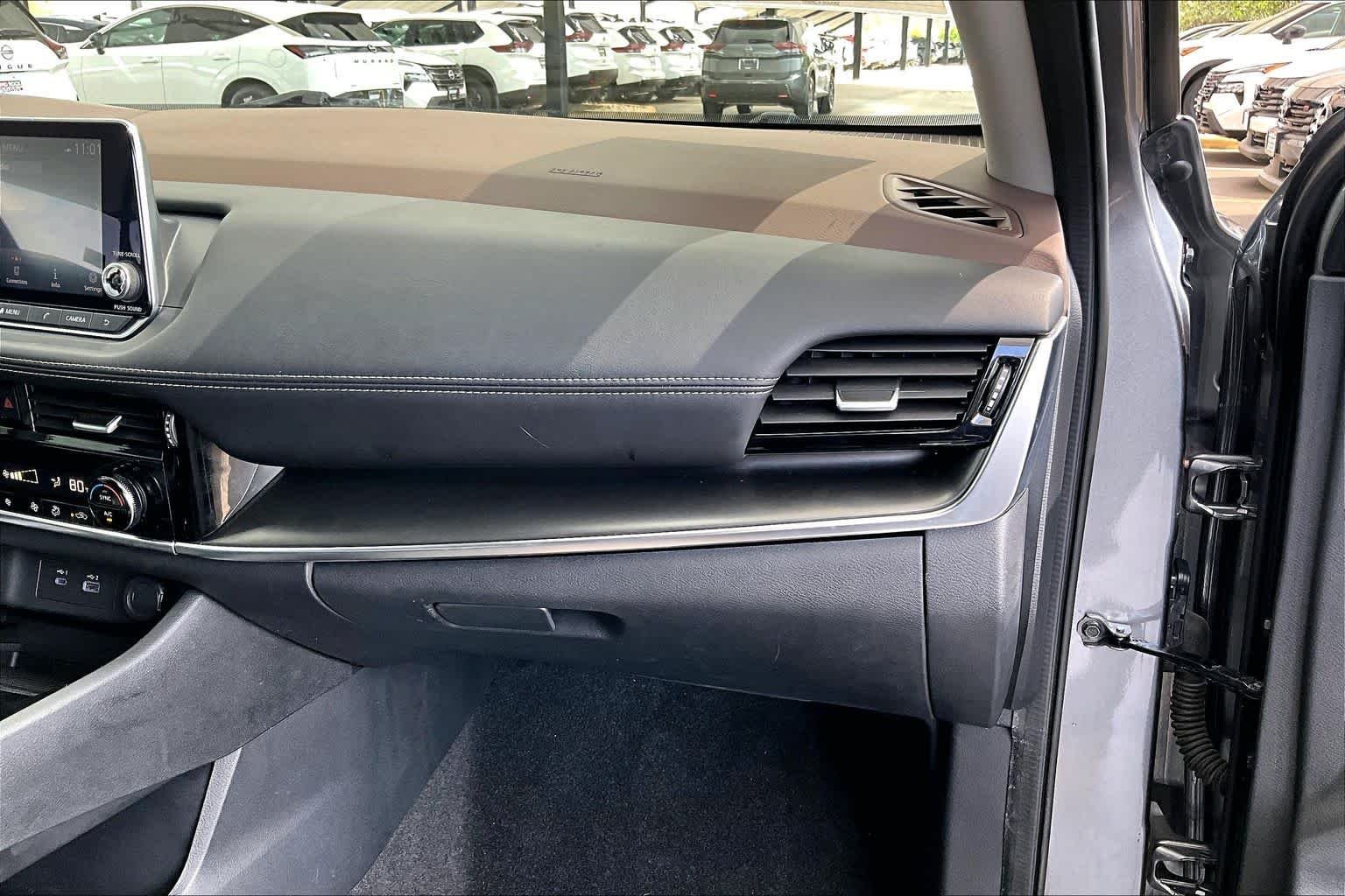 Certified Used 2022 Gun Metallic Nissan SV image 18