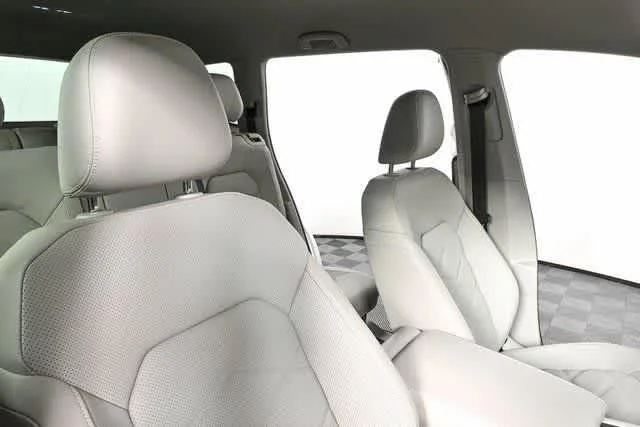 New 2026 Opal White Pearl Volkswagen 2.0T SE image 22