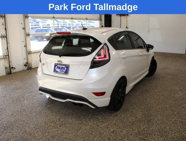Used 2017 White Platinum Clearcoat Metallic Ford ST image 6