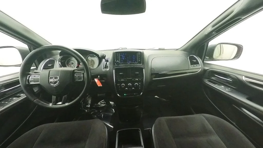 Used 2019 Silver Dodge SE image 22