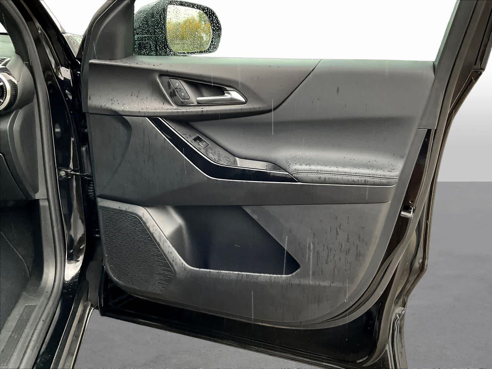 2025 Chevrolet Equinox LT - Photo 29