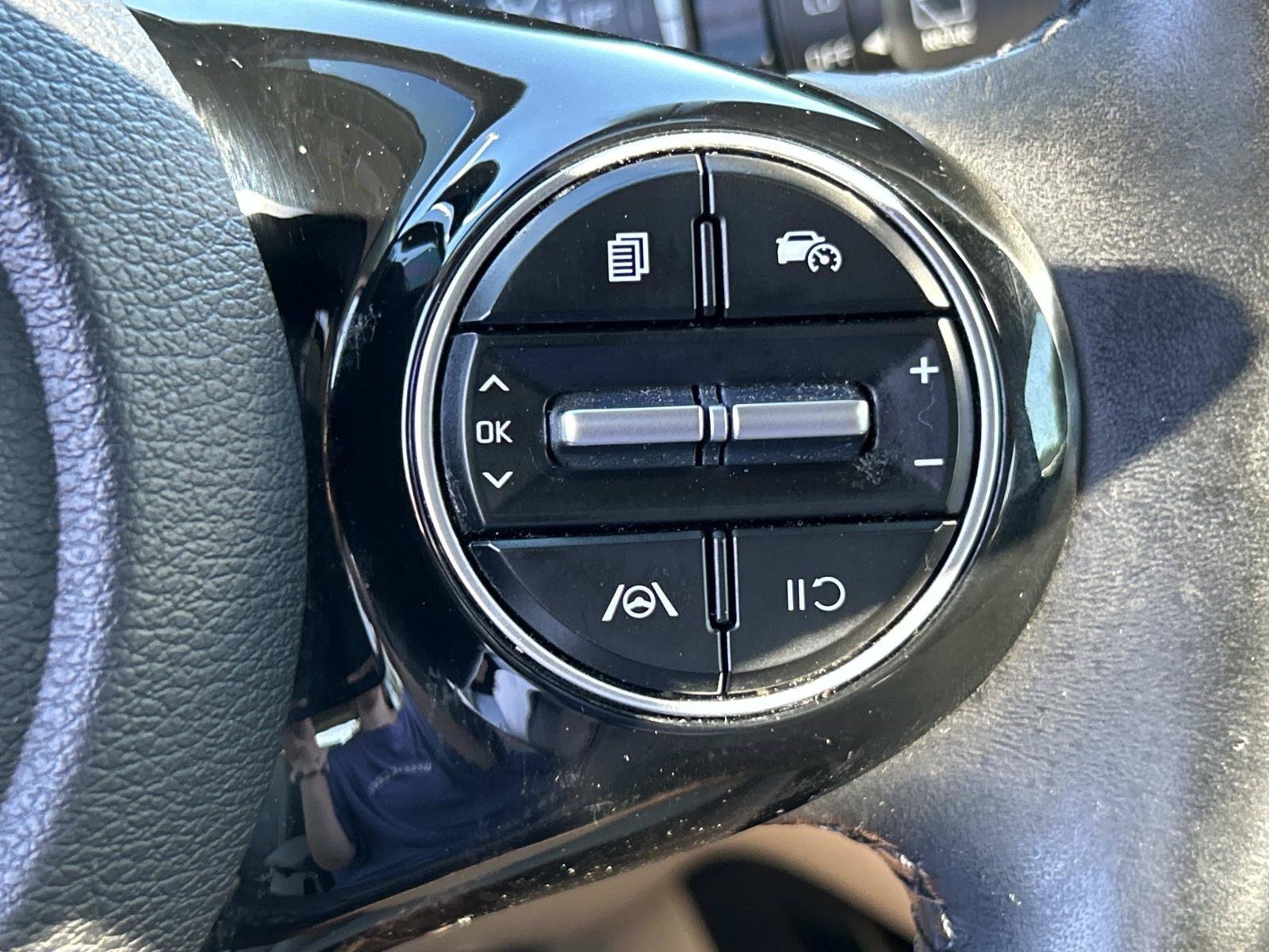 Used 2024 Fusion Black Kia EX image 24