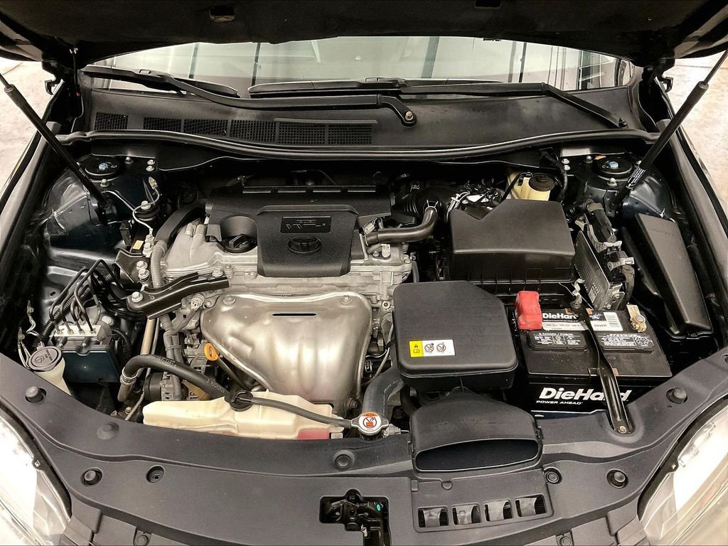 Used 2017 Gray Toyota SE image 14
