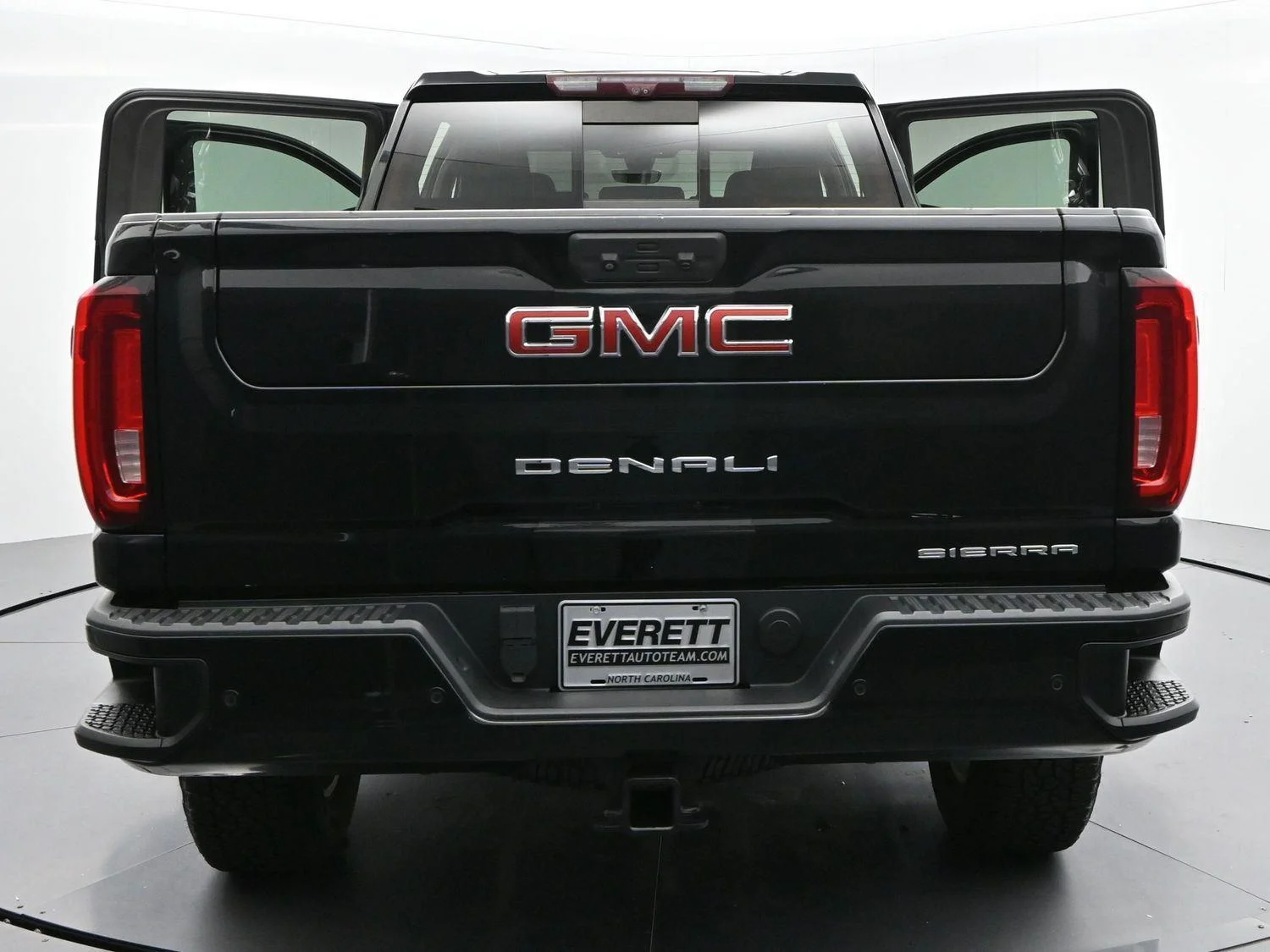 Used 2020 Onyx Black GMC Denali image 43