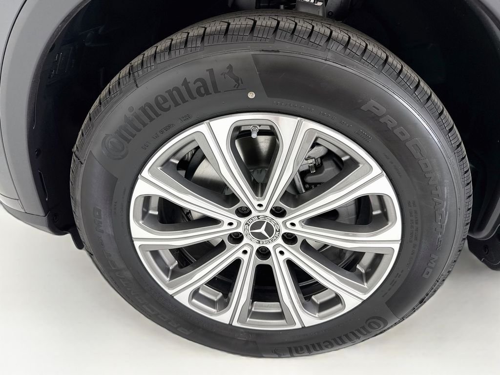 New 2027 Graphite Grey Metallic Mercedes-Benz GLC 300 image 30