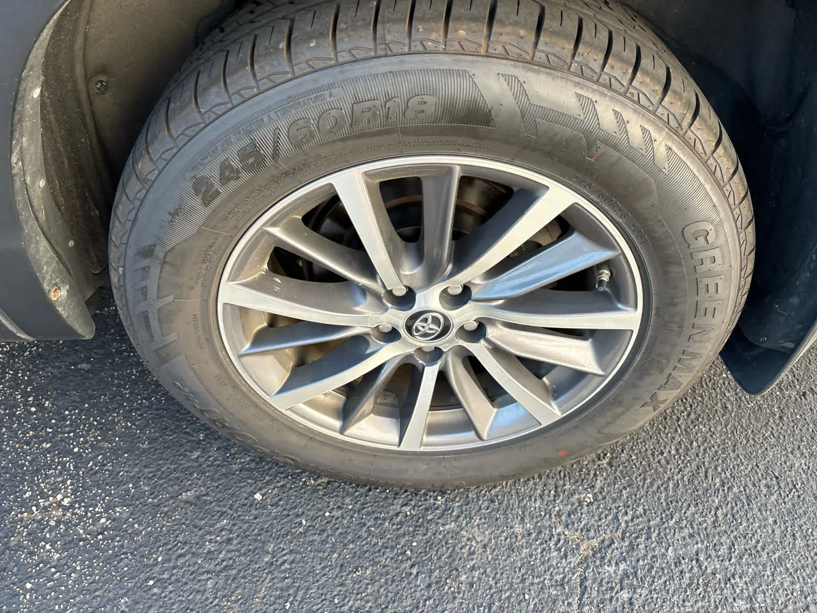 Used 2018 Predawn Gray Mica Toyota SE image 15