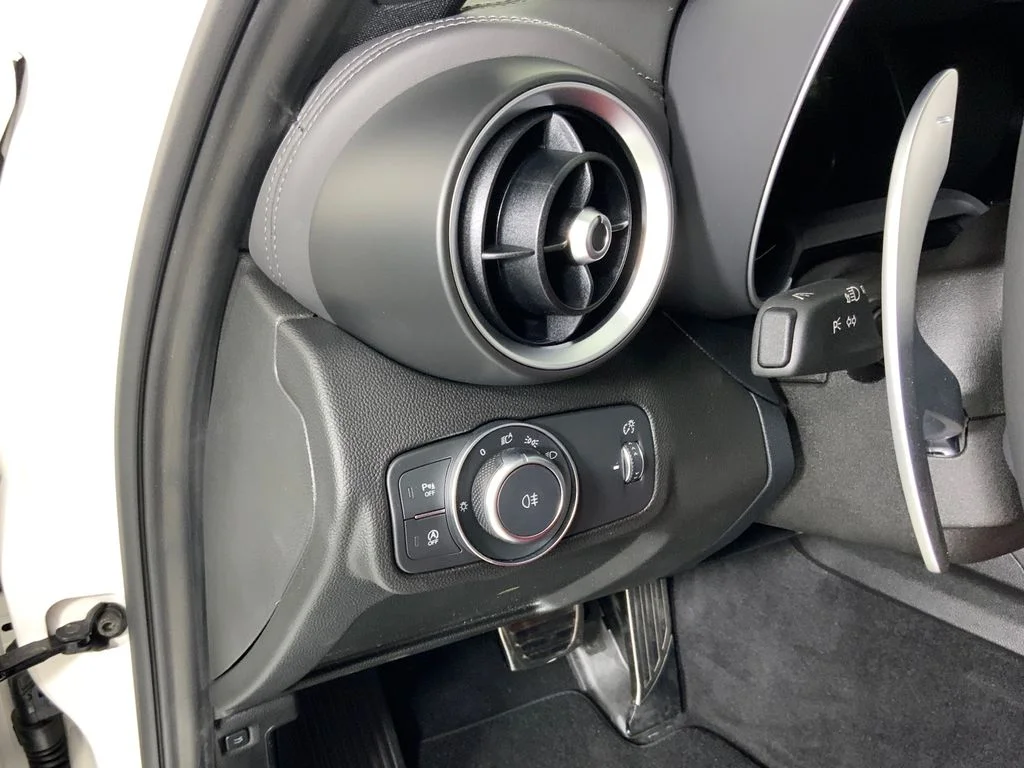 2026 Alfa Romeo Giulia Base - Photo 23