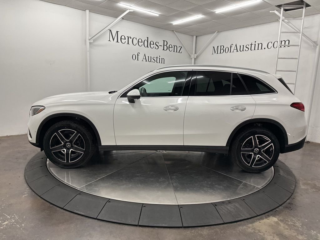 Used 2026 White Mercedes-Benz GLC 300 image 4