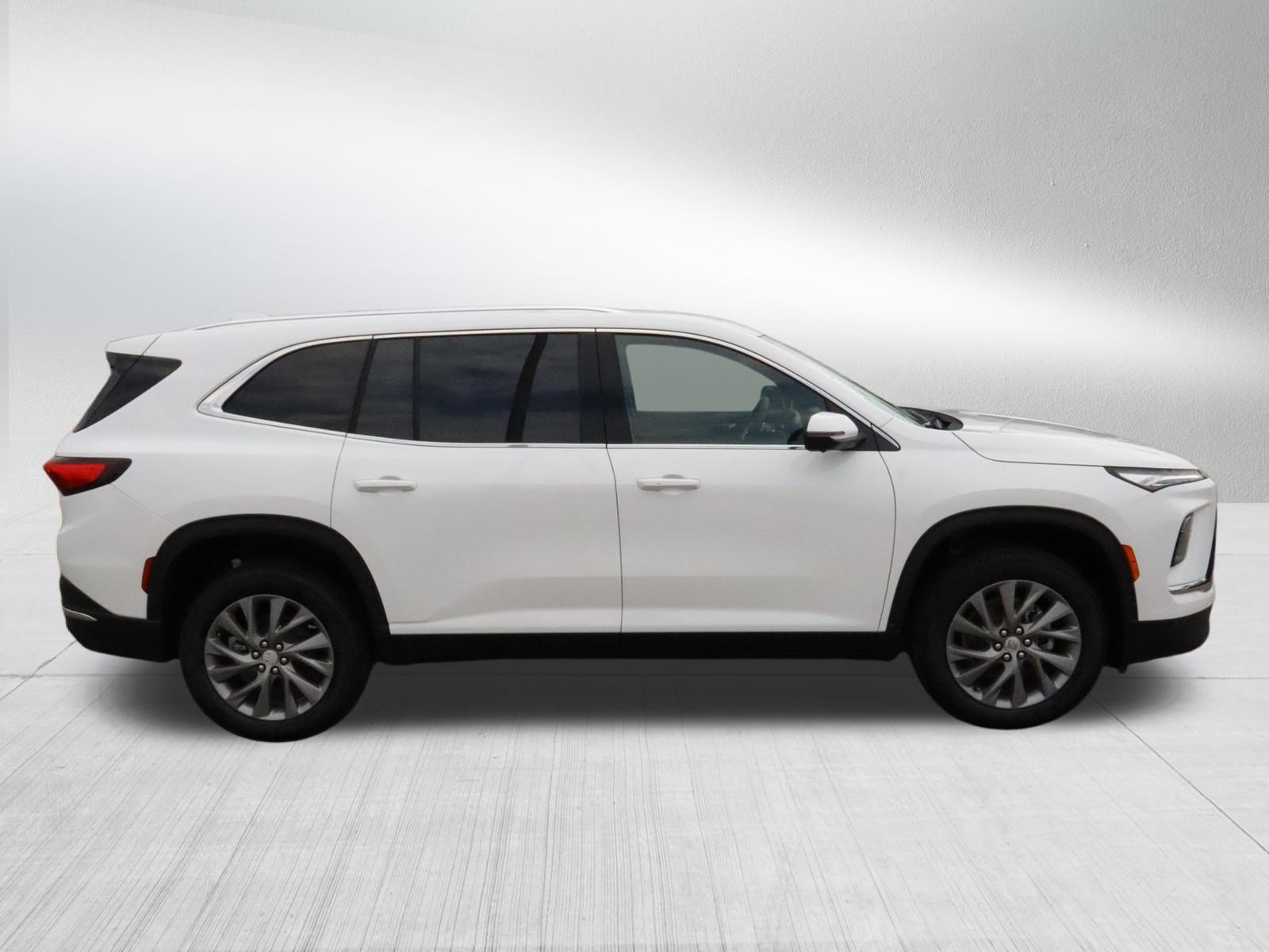 New 2026 Summit White Buick Preferred image 8
