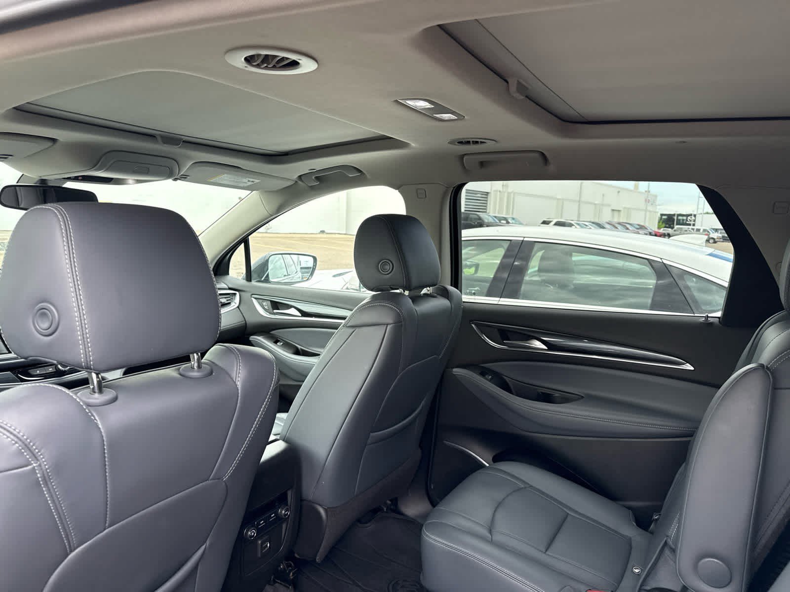 Certified Used 2020 Includes Spectra Gray lower exterior accent color.) Buick Essence image 9