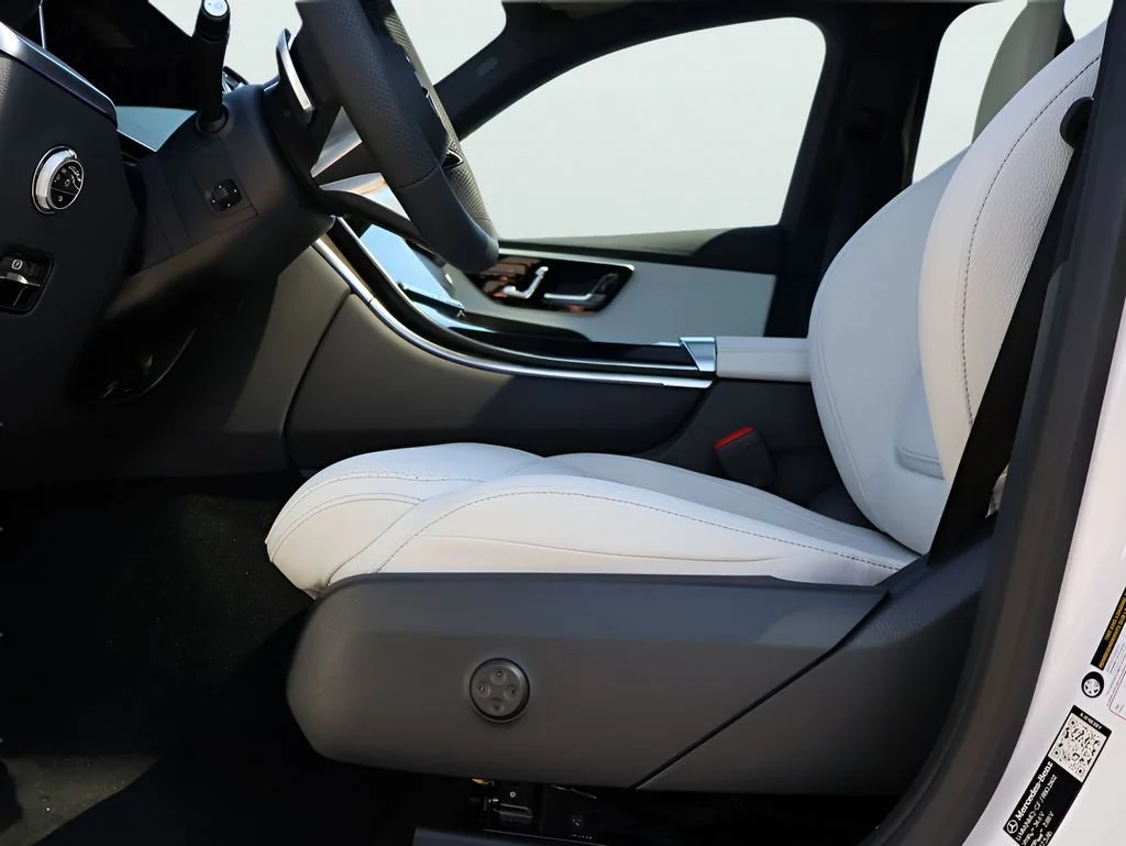 New 2026 Polar White Mercedes-Benz GLC 300 image 81