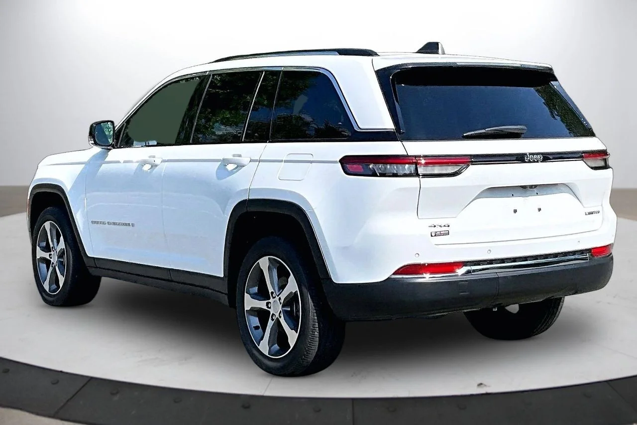 Certified Used 2023 White Jeep Limited image 7