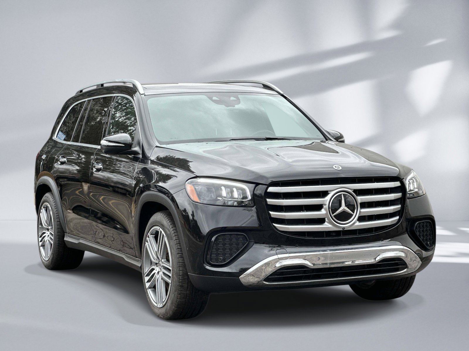 Certified Used 2025 Black Mercedes-Benz GLS 450 image 6