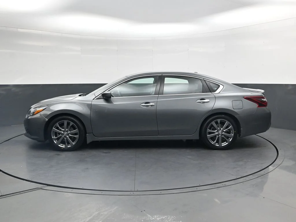 Used 2018 Gray Nissan 2.5 SR image 12