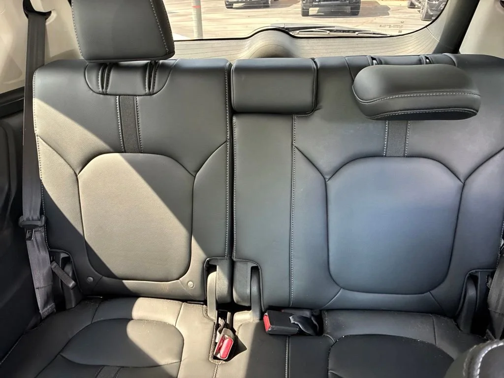 Used 2025 White Honda Touring image 30