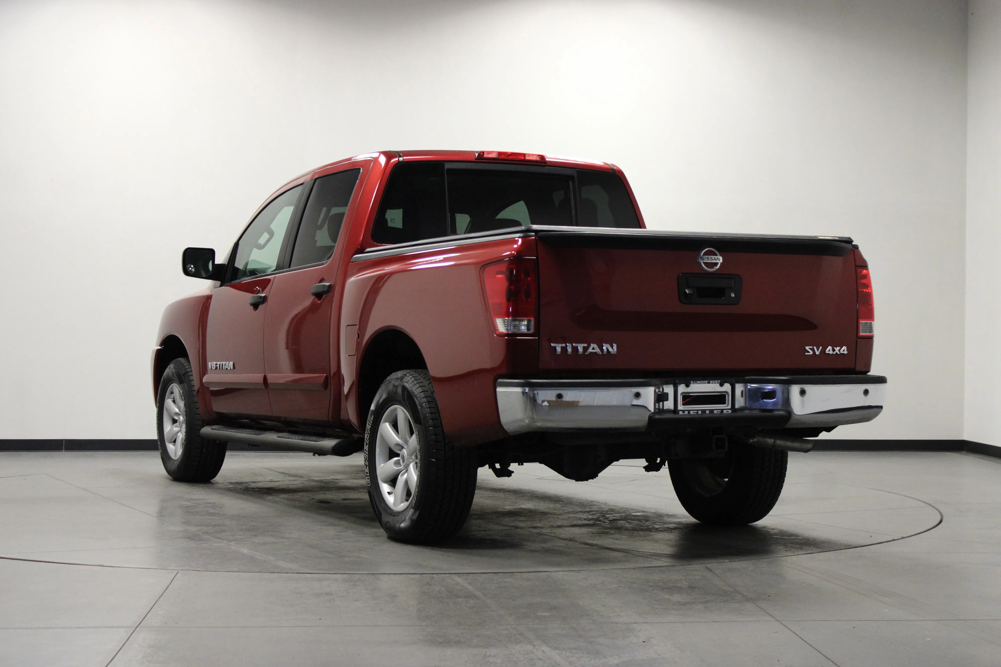 Used 2013 Cayenne Red Metallic Nissan SV image 6