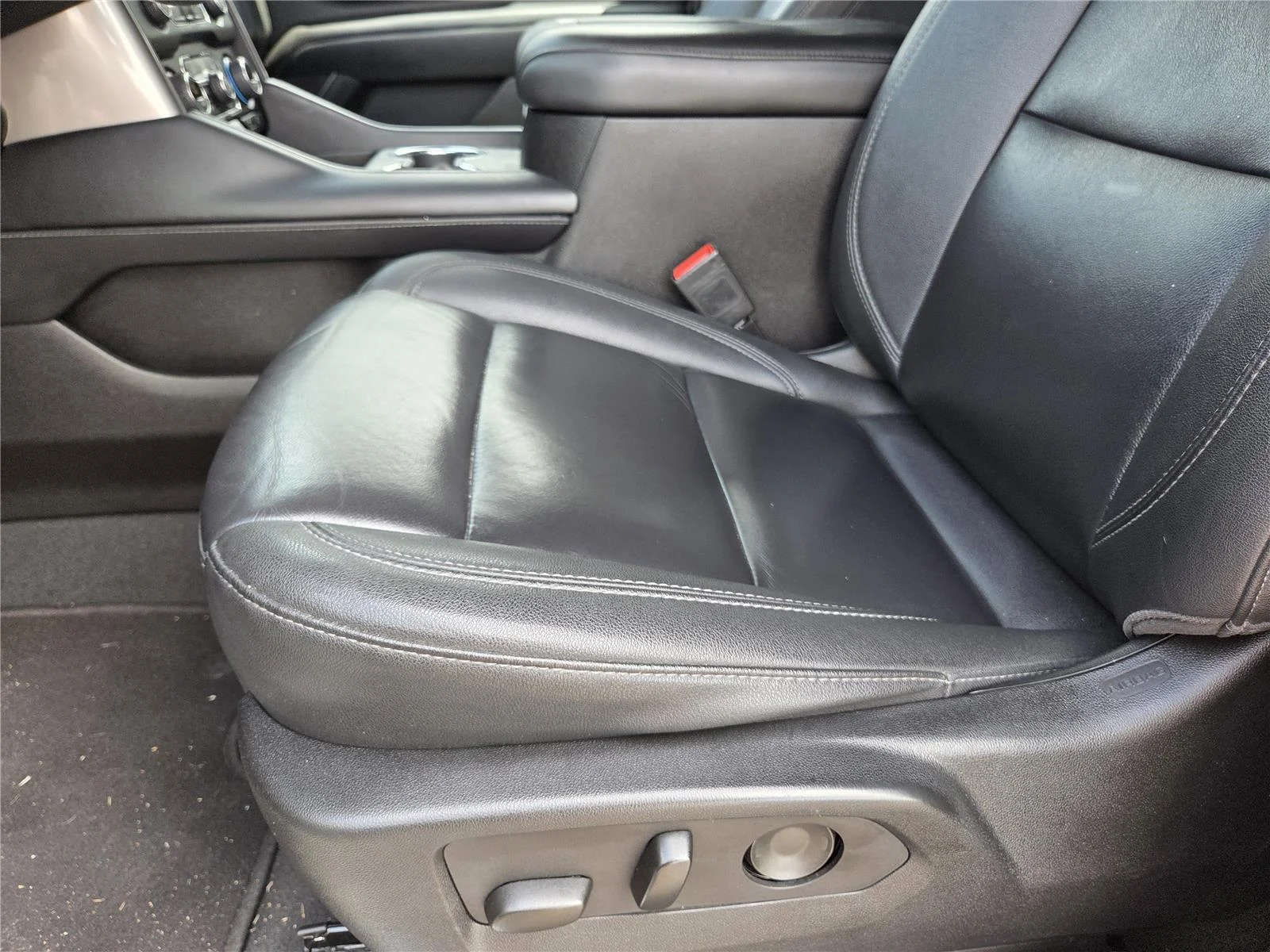 Used 2024 Silver Sage Metallic Chevrolet LT image 16