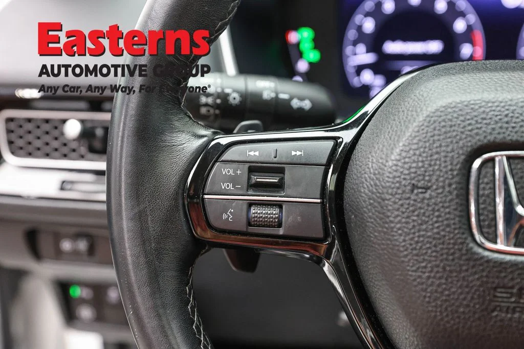 Used 2022 White Honda Touring image 15