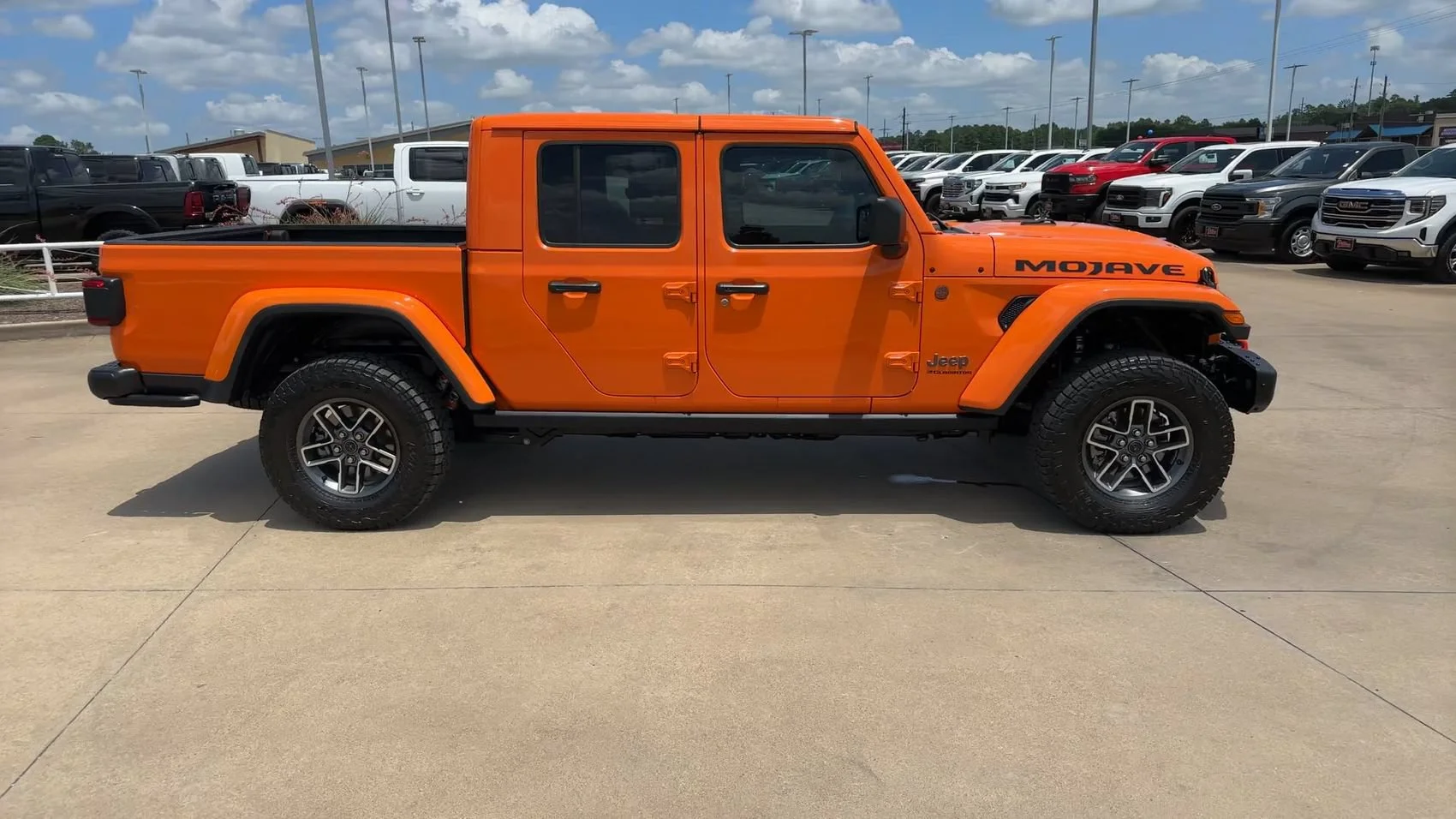 Used 2025 Joose Jeep Mojave X image 8